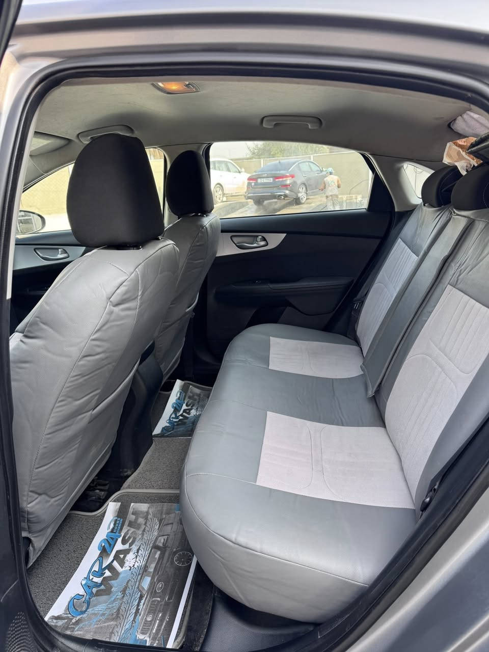 فورتي موديل ٢٠٢٣ رقم مثنى معوقين بعد سنتين وتصير حرة مستعجل عالبيع السعر ١٢٠  $. للاستفسار اكثر. 
الاتصال ***********
