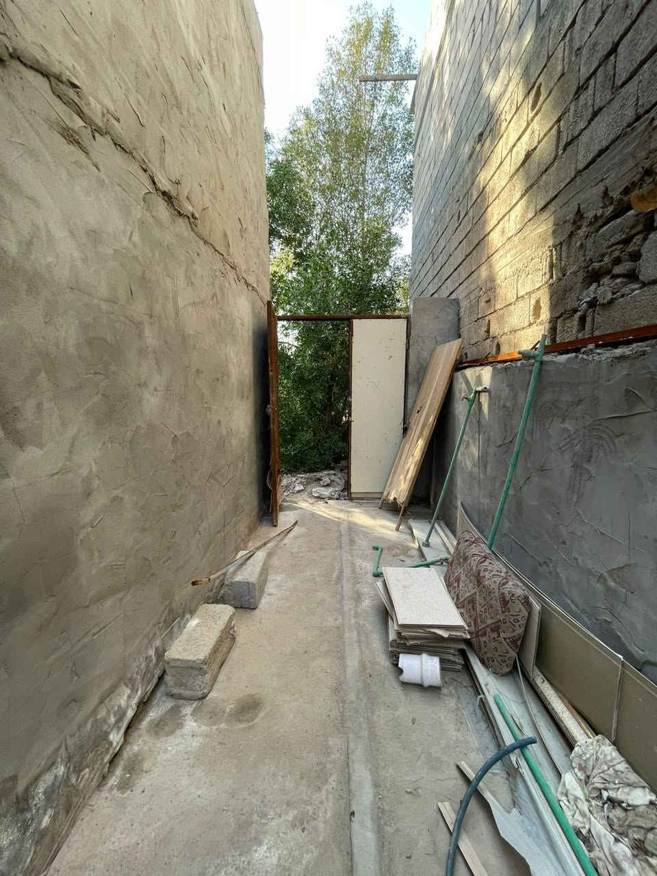 #اسعد_الله_أوقاتكم_بكل_خير ***********
دار  سكن للبيع ⛪️ بسعر بلاش 
بيت حلو  مرتب

#مساحة البيت 300 متر 

#يحتوي البيت على غرفتين نوم 
و ديوان 
و صاله 
و مطبخ 
و صحيات داخلي و خارجي و كراج سياره 
البيت مرتب وجاهز

كافه الخدمات متوفره 

#جنس_العقار :: طابو صرف زراعي بأسم عراقي سند ٢٥   

#العنوان ابو الخصيب الطريزاويه 

سعر البيت 72 مليون  و بي مجال 
#للاستفسار الاتصال على الهاتف 📞📳
📳((***********
