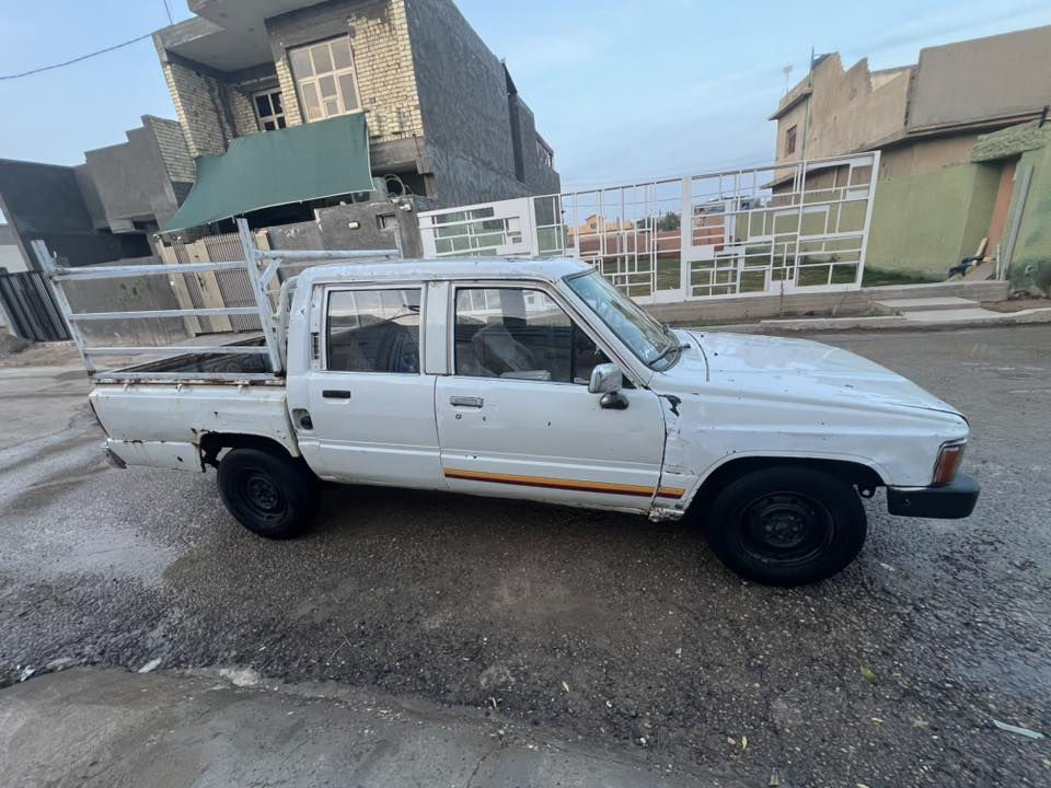 للبيع موديل ٨٥
رقم بغداد 
سنويه باسمي 
هزة جديدة 
مابيها اي نقص السيارة خير من الله 
***********
