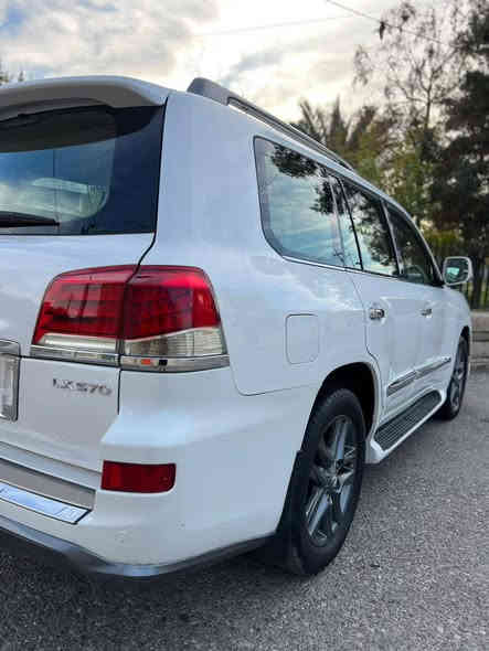 . لیگزس LX 570
. مــــــۆدیل / ٢٠١٠ / شکل کامل کراوە بە ۲۰۱٥ 
.مەکینە V8--5 ,7 🔥🔥
. مەکینــــــەی نەکراوەتەوە ✔✔
. مەودای ڕۆیشتن / ۱۷۹ هەزار کم حقیقی
.  فوول مواسفات  ،  کوشین سارد و گەرم ، جەگە بڵند و نیوی دەبێ  ، سندوق شەفت ، سێ کامێرا زۆر مواسفاتی تر ✔✔

. سبوغ = ٣ پارچەی پێش و  ۲ دەرگا .
. پێش و پشت کەپس ، تەنها کەمەک ناو دەرگا ، 
. هیچ ئێڕباگێکی نەتەقیوە  ✔

. تێبینی / تەنها فرۆشتن 
.. نــــــــرخ   (  ٢٨٣ $ ) وەرەقە..

0771 550 5313  whatsapp أربيل, العراق
