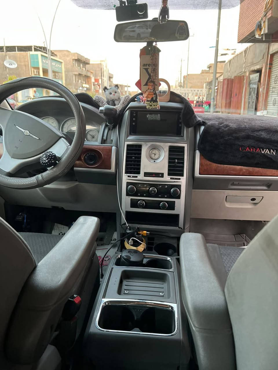 🚘 للبيع Chrysler town & country2009 🚘
  ✨رقم بغداد انكليزي دولي 
✨ لون رصاصي

✨ السعر. 95$

المواصفات:
✅ أبواب جانبية كهرباء
✅ باب الصندوق كهرباء
✅ كشن السائق كهرباء
✅ كشنات منفصلة (سياحي)
✅ تبريد ثلاث قطع 
✅ الجام الأمامي والخلفي كهرباء
✅ حصان سقف
✅ حصان بين الكشنات
✅ صدر امامي جديد من شركة WORLD GOLD power
✅ صدر خلفي جدديد من شركة WORLD GOLD power
✅ محرك 3.8

📌 ملاحظة بكل:
السيارة بيها تنقيص شي قليل بس ما فد يوم وكفتني ابدا اطلع بيها مسافة 500 كيلومتر 
بالاضافه تبريده من توكف السياره يبوخ بالمشي ثلج كالولي ضعف بالكمبريسر 

💰 السعر: 95$

📍 موقع السيارة: الانبار _ الرمادي 

📞 للاستفسار والتواصل:
***********
 والله ولي التوفيق.

