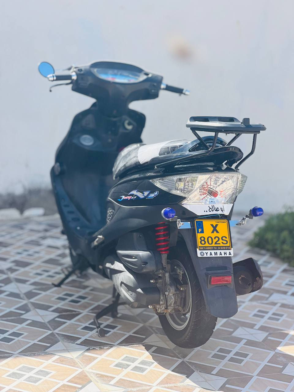 سلام عليكم كامكو V2 فحل  موديل 16 كامله بك كرستال لايت زنون اشاير زنون
ام بي ثري داخلي ما عوزهه اي شي مكينه  150  سعر خااص
***********
