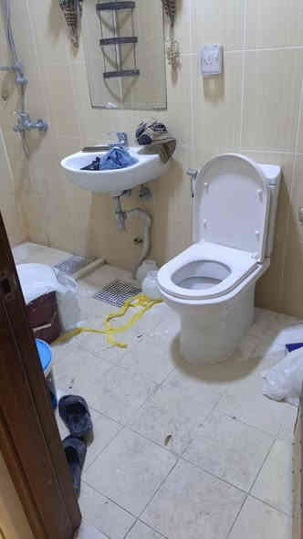 تم و بفضل لله.. تم تنضيف وتعطير شقه الاخ الراقي ( أبو علي المحترم ) #بلوكA7 عماره 701 شقه 206 مساحه 100 متر .. مدة العمل 10 ساعات  امنياتنا و دعواتنا للاخ أبو علي ان يجد الخير و السعاده في سكنه الجديد .. تحياتي لكم الاستفسار مراسله الصفحه او اتصل على الارقم📞 ***********
