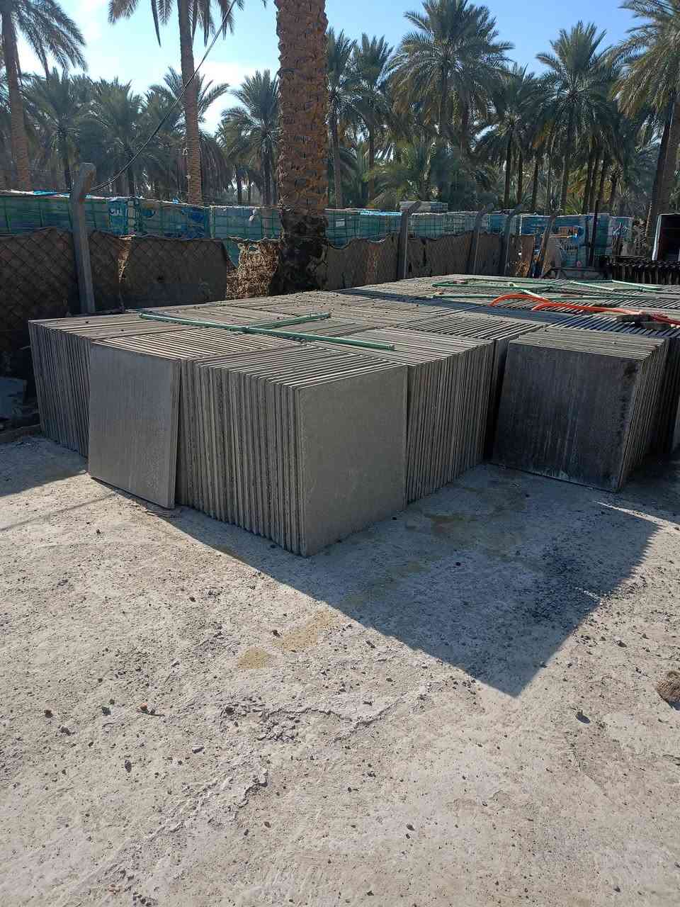 السلام عليكم قوالب شتايكر سطوح 80×80
4سم للبيع قوالب شرط النضافه وقويات حديد اوكراني 150قالب مع الهزاز والخباطه 
مكاني كربلاء السعر 35الف للقالب الواحد 
للأستفسار الأتصال على الرقم 
***********
***********
