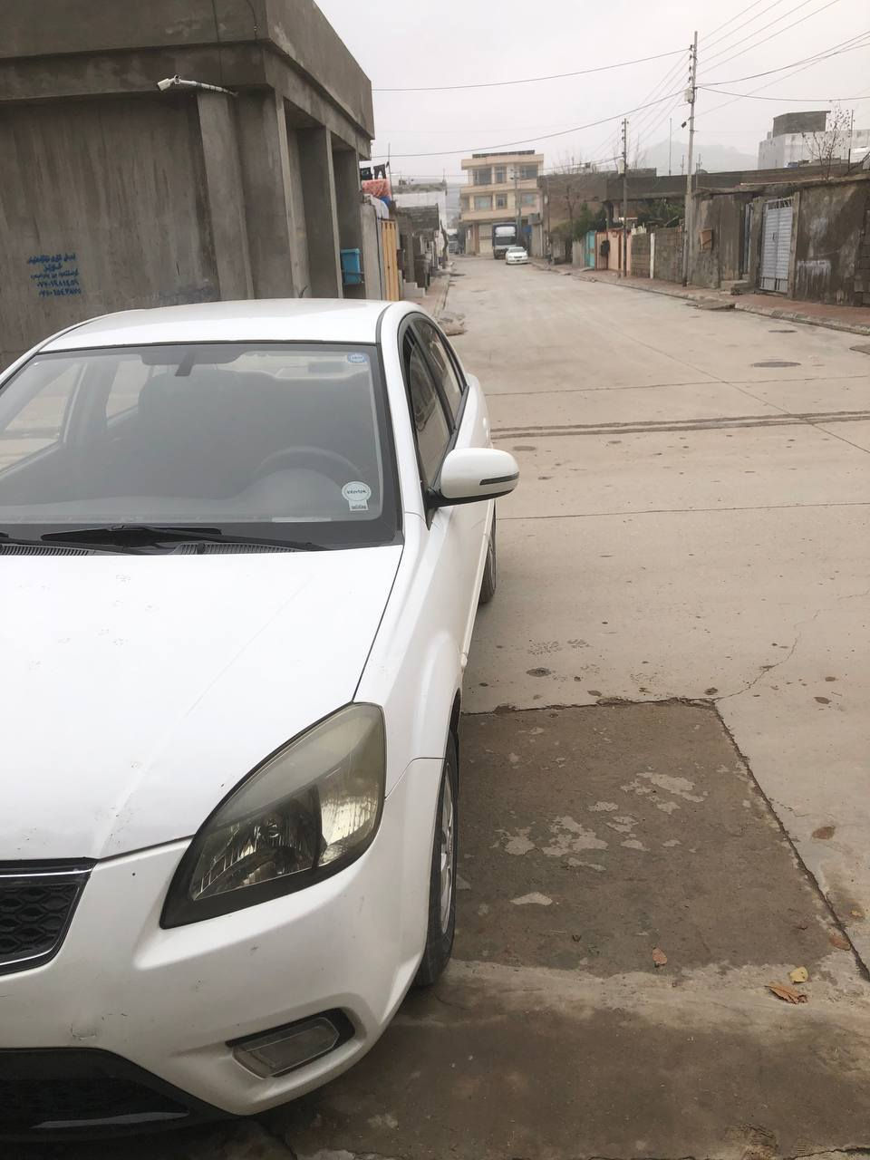 سەرەتا بە ناوی خوای گەورە کیا ڕیۆ مۆدیل ٢٠١١ ڕەنگی سپی  پێشو دوای کەپسە بۆیاخی نییە کەمێک ساردی هەیەو بەس 
0751 129 76 87 حلبجة, السليمانية
