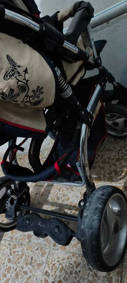 عربانه اصليه اصليه تتحمل
وزن الثقيل 
أم الدبلات
يده متحركة للإمام أو للخلف
تتحمل نفرين
تتحول سرير 
تتحول كرسي
تجوه للرجلين متحركة  للأسفل أو الأعلى
مابيه اضرر أو كسر أخو الجديد
سعر بلاش بلاش أخته ١٥٠الف إني عارضه


**إذا كنت صاحب هذا الإعلان وتريد حذفه لأي سبب، رجاءا أرسل رسالة إلى الدعم الفني**