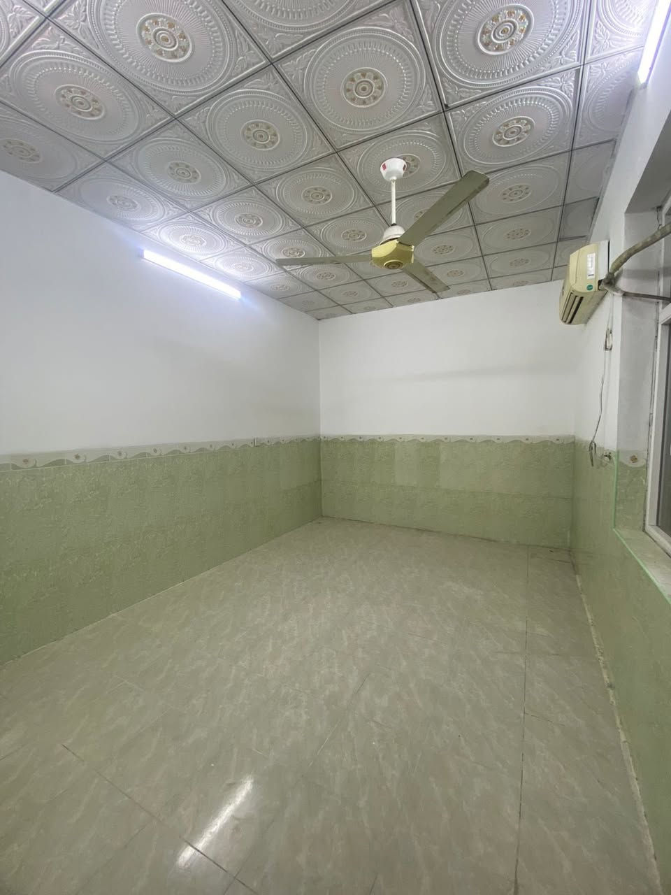 بيت للبيع في اربيل   
مساحه ١٢٥م طابوو 
مقابل حه ديقه شارع ١٥ متر 
قريب علي سايدين لاوان ستي 
……………………………….
*********** _watsap📲

*********** _watsap📲
………………………………..

#اربيل #بغدادالعراق #زاخؤ #سليمانيه #سامراء #بسرا #فلوجه #انبار #جميع   عقارات بارزان@
