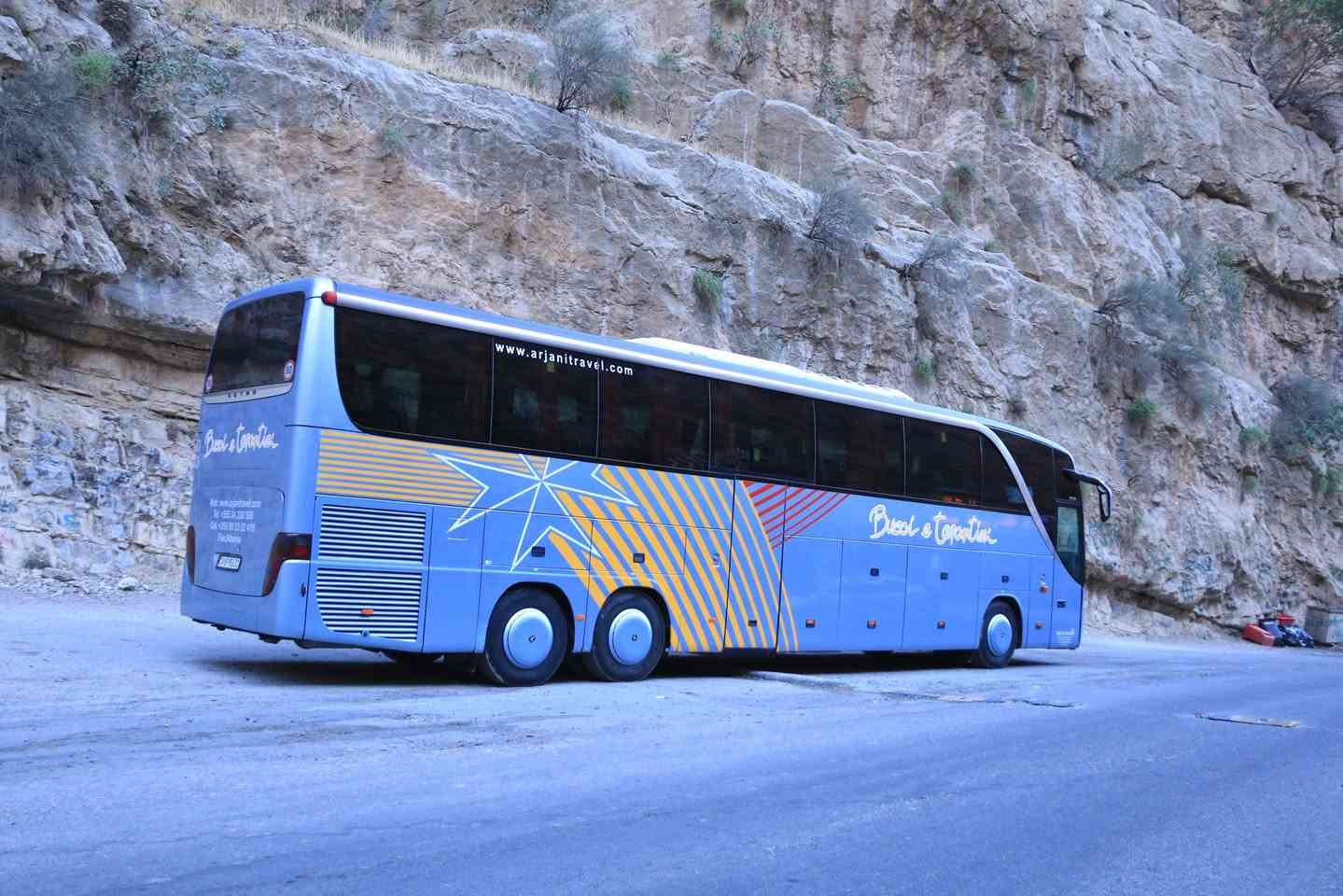 سلام عليكم / باص للبيع حجم 417 سياره جاهزه من كلشي تبريد زعانف تخم تاير موديل 2021 شرط تحويل السعر 12 ونص قفل للاستفسار *********** ورجاء بدون تعليق سلبي ولاتجاوز مع احترامي
