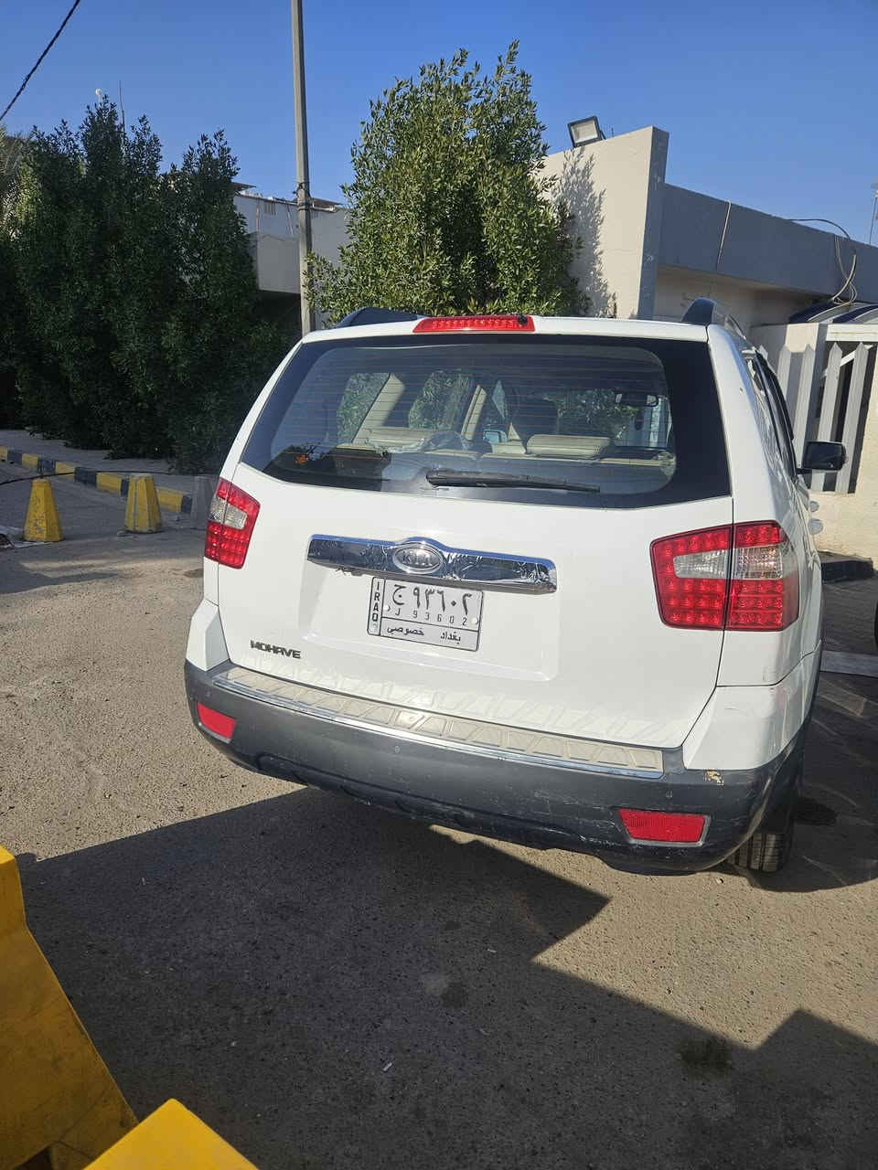 السلام عليكم من رخصة الادمن مهافي للبيع فقط تو موديل ٢٠١٢ محرك جيد تايرات وصدر وسط كشنات كهربائي مري شفط كامره فتحه بيهه قطعتين وسونار مرفوق السعر ١٢٢ بغداد حي اور الاتصال ***********
