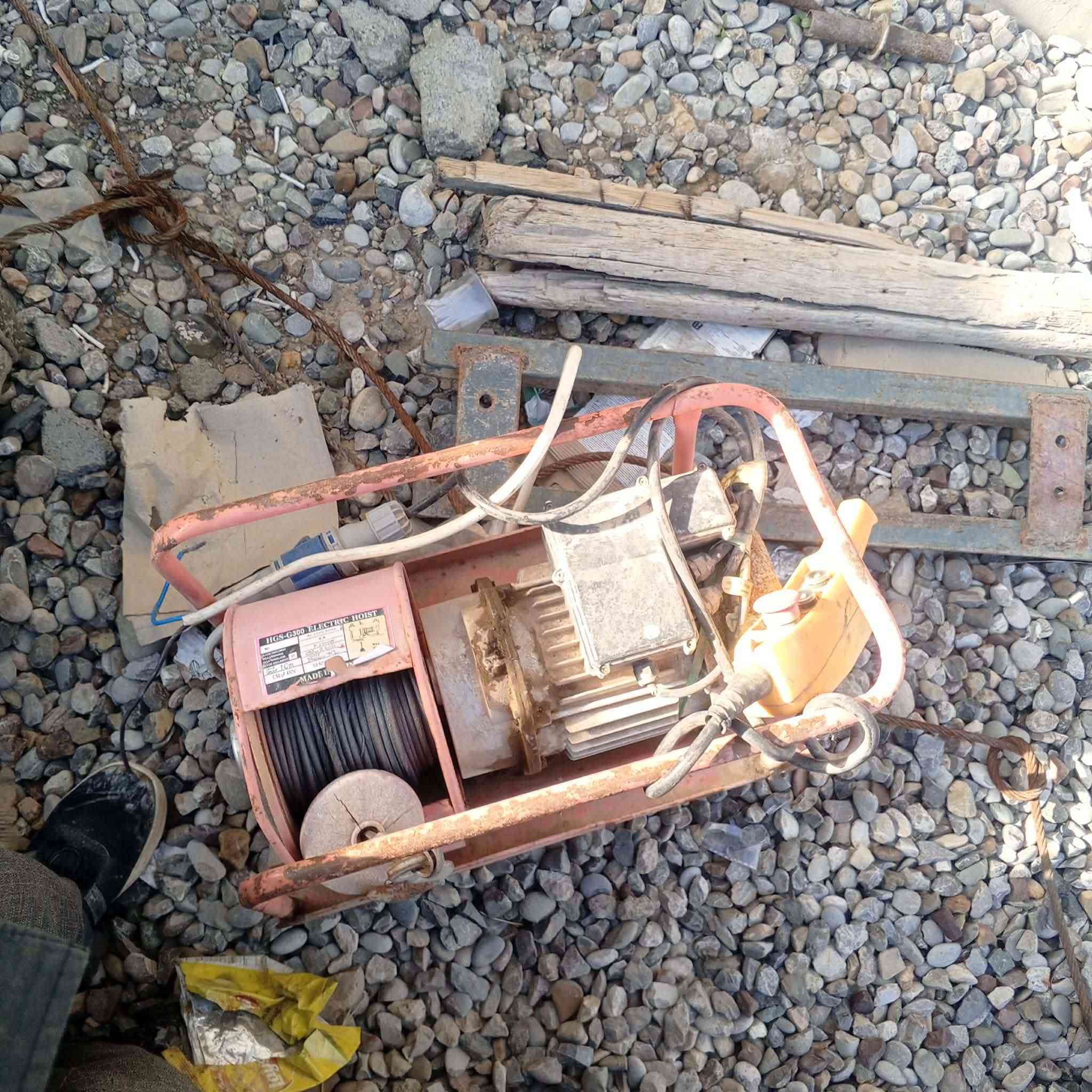 سلام عليكم ونج للبيع كامل مابي اي نقص مكاني ديالى منصورية الجبل الاستفسار ***********
