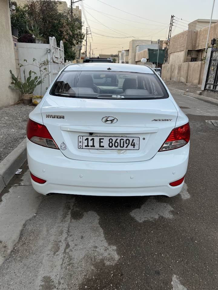 السلام عليكم 
اكسنت موديل 13 
بدون صبغ بيه شبرين بارد 
السياره حلوه و نضيفه 
ماشيه 84 السياره مال بيت 
سونار موجود 

مجاول جديده بلكات جديده نوزلات جديده فيت بم جديد وتر بم جديد 
بيه شاشه اندرويد 

السعر 110 وبيه مجال 

واتس ***********
