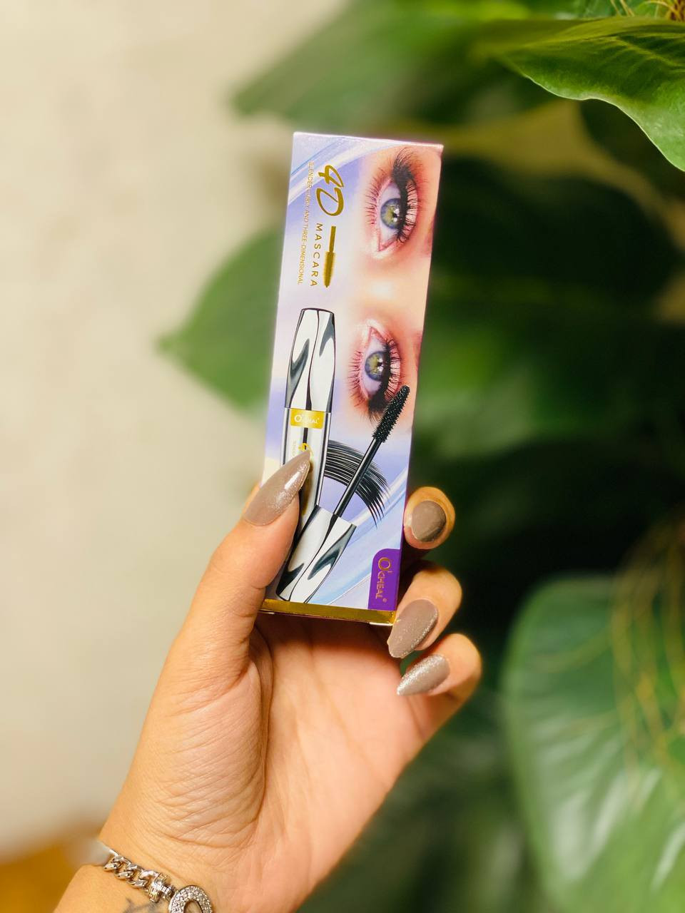 ماسكارا 4D من علامة تجارية تدعى "O'CHEAL". 
تعد الماسكارا 4D بزيادة كثافة وطول الرموش بشكل ملحوظ.
تتميز بتركيبة كريمية تغطي كل رمش بالتساوي دون تكتل.
تأتي بفرشاة مصممة خصيصًا للمساعدة في تغطية حتى الرموش القصيرة من الجذور.
المنتج مقاوم للتلطخ والماء ويدوم طويلاً طوال اليوم.

للاستفسار والحجز مراسله خاص


**إذا كنت صاحب هذا الإعلان وتريد حذفه لأي سبب، رجاءا أرسل رسالة إلى الدعم الفني**