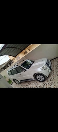 سياره باجيرو للبيع موديل 2010 حبتور رقم بغداد لدولي مكفوله ماعده بارد ...