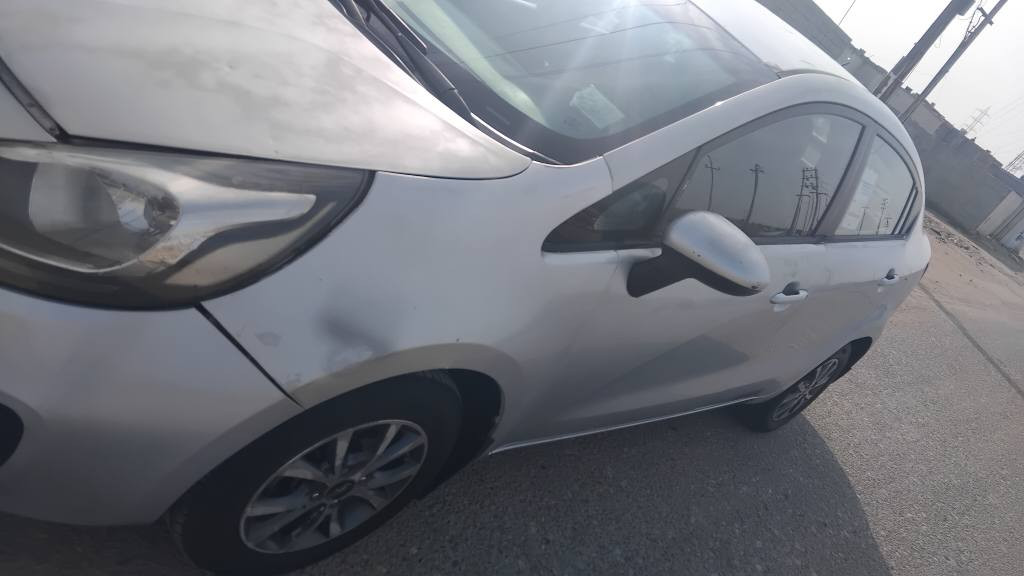 كيا ريو موديل 2015كير مكينه 1600حداده تايرات كهربائيات  دواخل كلها جاهزه وارد خليجي مكفوله من الضربه بيها فقط جاملق الامامي صبغ مكان السياره حي الرساله البصره السعر 72وبيها مجال قليل ***********,,***********مكلف بلنشر البصرة, العراق
