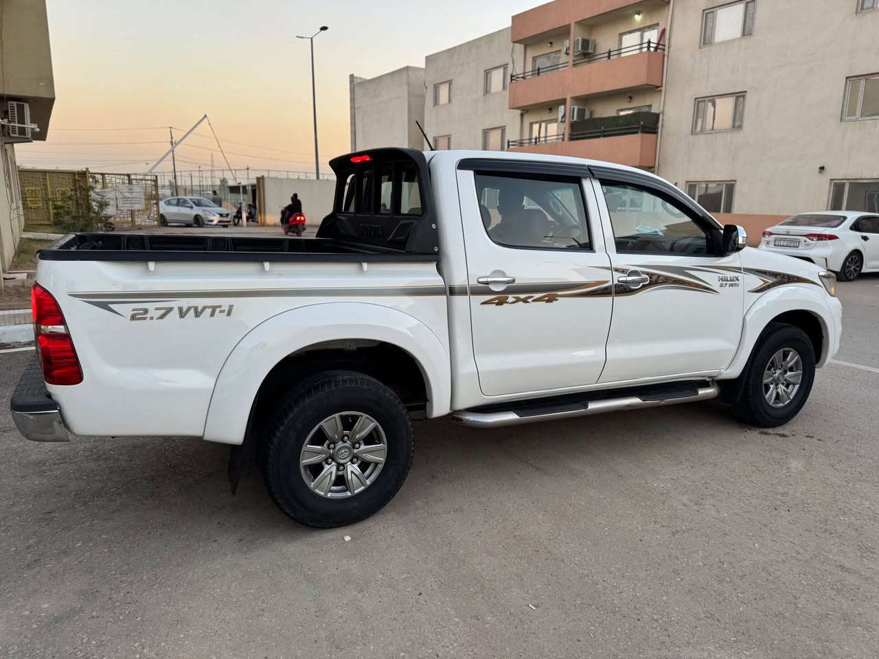 تيوتا هايلوكس فور ويل 2014 كويتي رقم شمالي بسمي شخصين
سنويه 2029 
ماشية 137 
كير وتماتيك
مكفوله من الضربه والصبغ والتبديل 
بيها فقط صبغ شبر يم لبكلايت 
تخم تاير جديد 
حداديه خير من الله 
مكينه كير خير من الله شرط لاتبخير ولا تنقيص 
مكينه مفتوحه شرط خير من الله 
تبريد ثلج ❄️ 

السونار مرفوق بالمنشور 

مكانها بغداد 
السعر 215
*********** النعمانية, واسط
