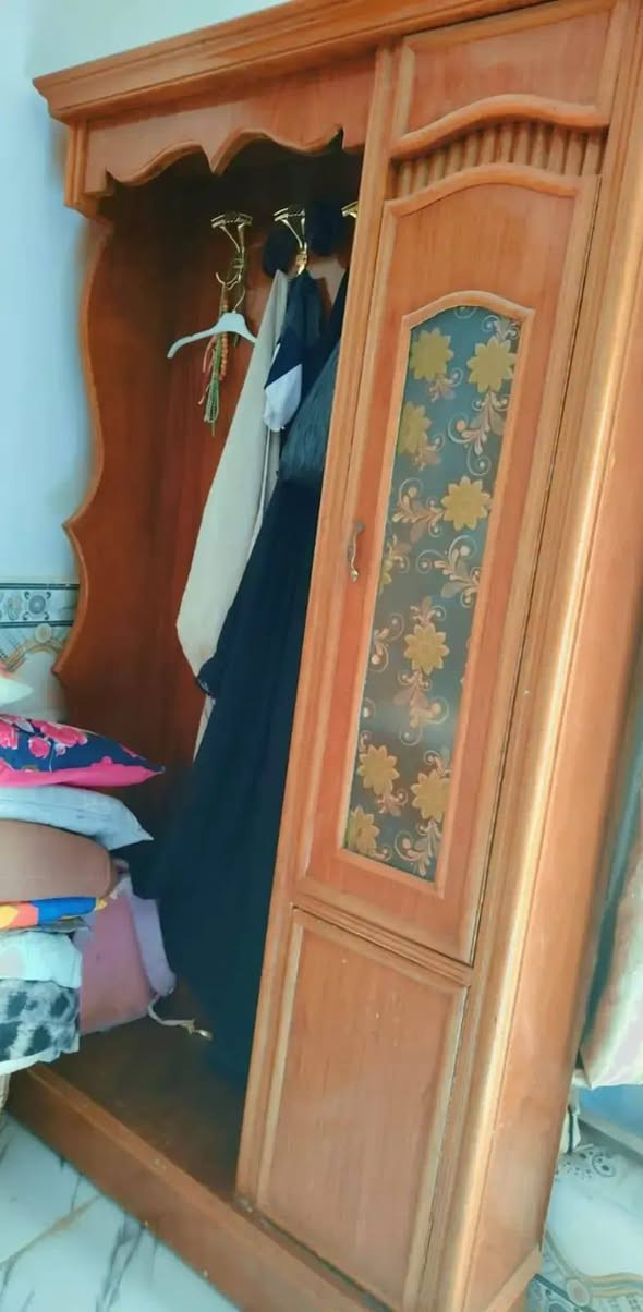 سلام عليكم غرفه اخشاب تسگام
نضافه %70 عنوان نجف كوفه السعر 700  لاستفسار الاتصال على رقم ***********
