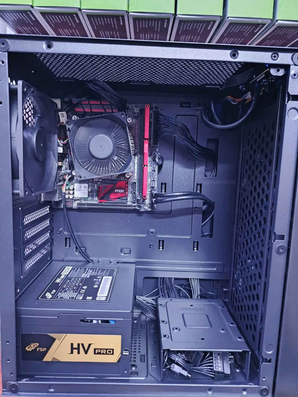 السلام عليكم
حاسبه مكتبيه مستعمل
الجيل السابع
I5 7500
MB Z 170i MSI
RAM 16 GB DDR4
M.2 SSD 256 GB
VGA INTEL UHD 630
PSU 550 FSP
CASE FSP CST130
السعر 345 الف
الضمان 10 يوم 
مكتب m.k للحاسبات 
بغداد العطيفية
متوفر توصيل
***********
