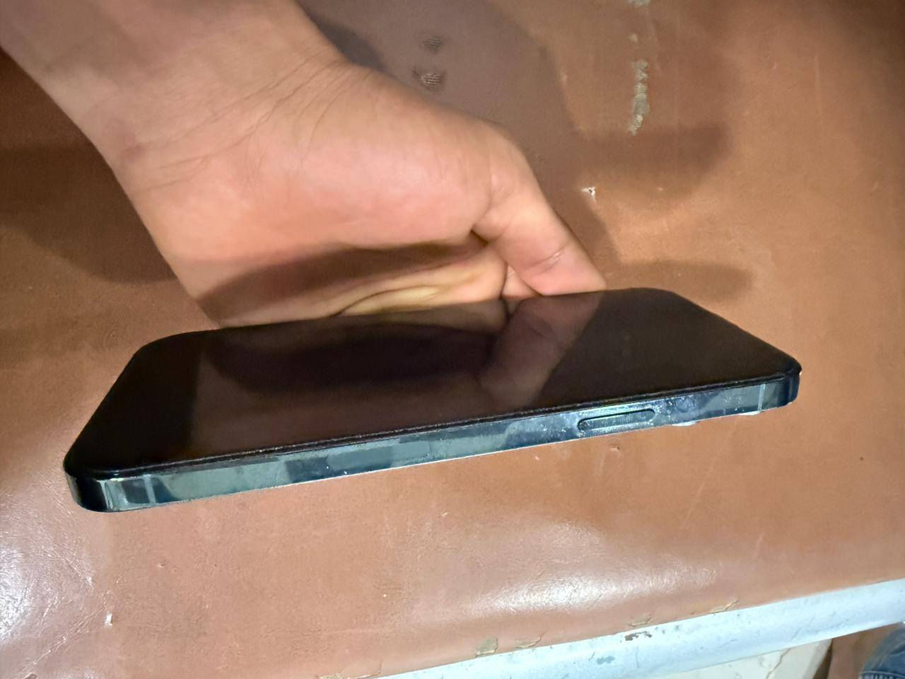 السلام عليكم 
ايفون 13pro max نظافه فول
ممبدل اي شي بي 
بطاريه 83 لا معلايه ولا مبدله
بدون خدوش 
استعمال نظيف كلش 
مكاني نجف
السعر على الخاص 
للتواصل ***********
