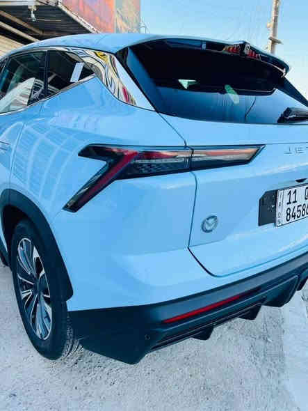 ‎السلام عليكم 
جيتور Dashing 1.5L Luxury للبيع

‎الموديل : 2023 

‎المحرك: 1.5L تيربو 

‎اللون : بحري

‎لون الداخل : اوف وايت

‎القوة الحصانية : 156 حصان 

‎ناقل الحركة : 6 سرعات

‎العداد20 الف كيلو متر

‎الضمان الاساسي : 6 سنوات  وعداد كيلومترات مفتوح. 

‎رقم بغدادل 

‎المواصفات:

‎*5 راكب 

‎* ويل قياس 19 أنج 

‎* بانوراما

‎* كاميرا محيطية 360 درجة

‎* ثلاجة 

‎* شاشة التحكم 12.8 أنچ

‎* شاشة لعرض القيادة 

‎* التحكم بالمكيف لمس من خلال الشاش

‎* شاحن هاتف لاسلكي

‎* قبضات الأبواب مخفية 

‎* مقاعد رياضية من الجلد الفاخر 

‎* المقاعد الأمامية كهربائية 

‎* المقاعد الأمامية تدفئة وتبريد 

‎* مصابيح أمامية  LED  

‎*تحكم صوتي ذكي 

‎* بلوتوث 

‎* نظام المساعدة على النزول من المنحدرات  

‎* المرايا الجانبية قابلة للطي كهربائيا

‎*صندوق كهربائي

‎* حساسات خلفية

‎* محدد سرعة

‎* مرايا بخاصية التعتيم الذاتي

‎* دخول ذكي (بصمة)

‎*  موسيقى ترحيبية 

‎* هاند بريك كهربائي

‎* مأخذ USB  

‎* نظام الخرائط (GPS)

‎* مؤشر لضغط الاطارات

للاستفسار/*********** 

‎الوكيل الرسمي في العراق شركة هارلم للسيارات  

السيارة ضمان بعدها

‎مبدل دهن كله بالشركة
