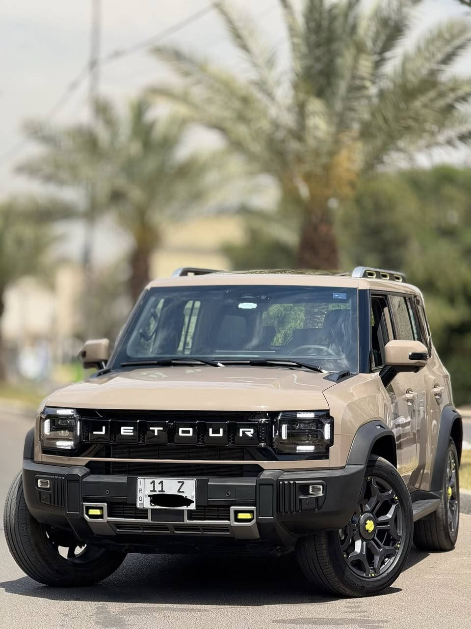 السلام عليكم
للبيع فقط 
بدون مراوس فقط بيع 

جيتور تي 2 2025 
Jetuor T2 2025

ارغب واغلى لون بهذا موديل ( الصحراوي ) او بيجي

ماشية 26 الف كيلو متر 

ام الضمان بعده ضمان شركة هارلم

داخل زيتوني حزام برتقالي

فول 1/1

    مكينة 2000 تيربو
* قوة 251 حصان
* عزم 390 نيوتن متر
* جير أوتوماتيك DCT من 7 سرعات
* دفع رباعي XWD ذكي
* عدة أوضاع قيادة: عادي، اقتصادي، رياضي، ثلج، رمل، صخور، X Mode
* قفل دفرنس إلكتروني
* نظام نزول المرتفعات وصعود التلال
* نظام Crawl Control للطرق الوعرة
* خلوص أرضي 220 ملم تقريباً  

* ABS
* ESP نظام الثبات الإلكتروني
* TCS مانع الانزلاق
* 360 كاميرا محيطية
* رادارات أمامية وخلفية
* مراقبة النقطة العمياء BSD
* تحذير الخروج عن المسار LDW
* المحافظة على المسار LKA
* فرملة طوارئ أوتوماتيكية AEB
* تحذير التصادم الأمامي FCW
* تحذير التصادم الخلفي RCW
* مثبت سرعة متكيف ACC
* مساعد الزحام المروري TJA  

* شاشة وسطية كبيرة 15.6 إنج
* عداد رقمي 10.25 إنج
* معالج Qualcomm Snapdragon 8155
* شحن USB و Type-C أمامي وخلفي
* شاحن لاسلكي
* إضاءة داخلية Ambient Light متعددة الألوان
* نظام صوتي 12 سماعة بالفئة العليا
* تحكم كهربائي بالمقاعد الأمامية
* تبريد وتدفئة للمقاعد
* ذاكرة مقعد السائق
* فتحة سقف بانوراما كبيرة  

* ويل 20 إنج
* مرايا كهربائية مع تدفئة وطي أوتوماتيك
* إنارة LED كاملة
* مساحات مطر أوتوماتيكية
* زجاج أمامي عازل للصوت
* إضاءة ترحيبية بالمرايا
* طاولة تخييم مدمجة بالباب الخلفي ببعض الفئات  

* عمق خوض ماء حتى 700 ملم تقريباً
* زاوية اقتراب 28°
* زاوية مغادرة 30°
* عرض معلومات الطرق الوعرة على الشاشة
* نظام رؤية أسفل السيارة الشفاف (Transparent Chassis)  

ومعروفة مواصفات ولون مميز ورقم بغداد تحويل بنفس اليوم 

السعر 38.000.0000 مليون دينار عراقي

عنواني بغداد الكرخ البياع 

***********
