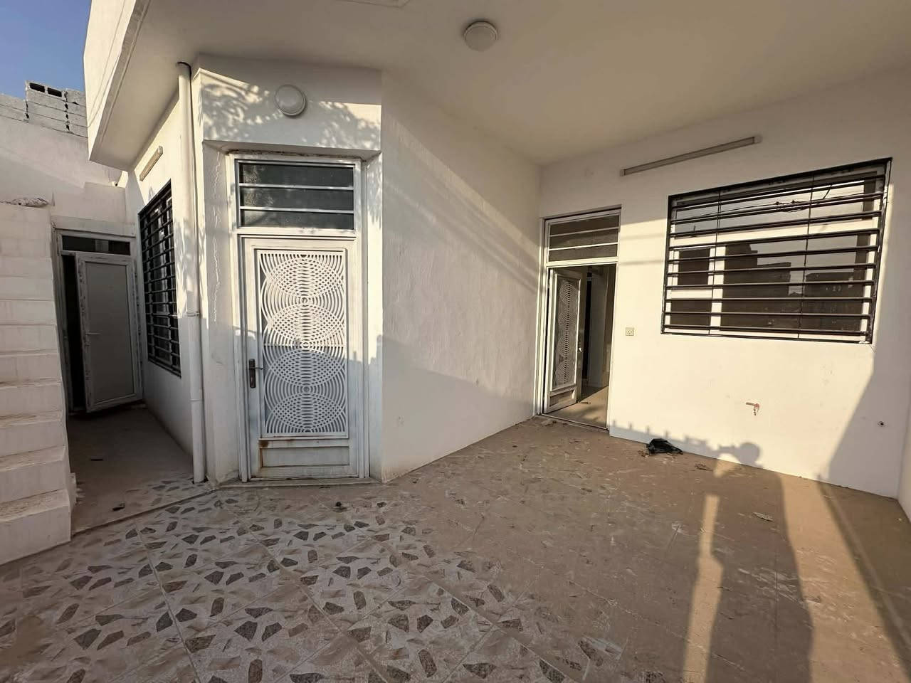 دارللبيع. 100م.  مربع  سعر مناسب 

مكان/كركوك دروازة  فرع. مقر گوران.  

غرفة نوم.  او استقبال. او. مطبخ. او كراجي.      

رقم/ ‭0770 295 9201
