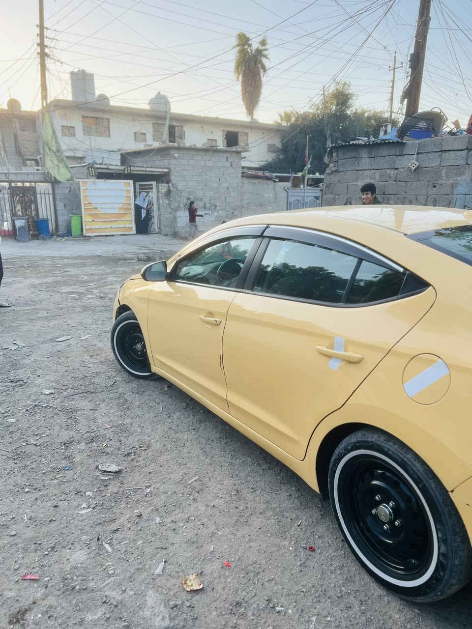 السلام عليكم انتره للبيع هذا الحادثة منشورة  المحرك وكير مكفولك الموديل 2020 السعر 128 ورقه العنوان بغداد الزعفرانيه الحب يتصل على هذه الرقم ***********
