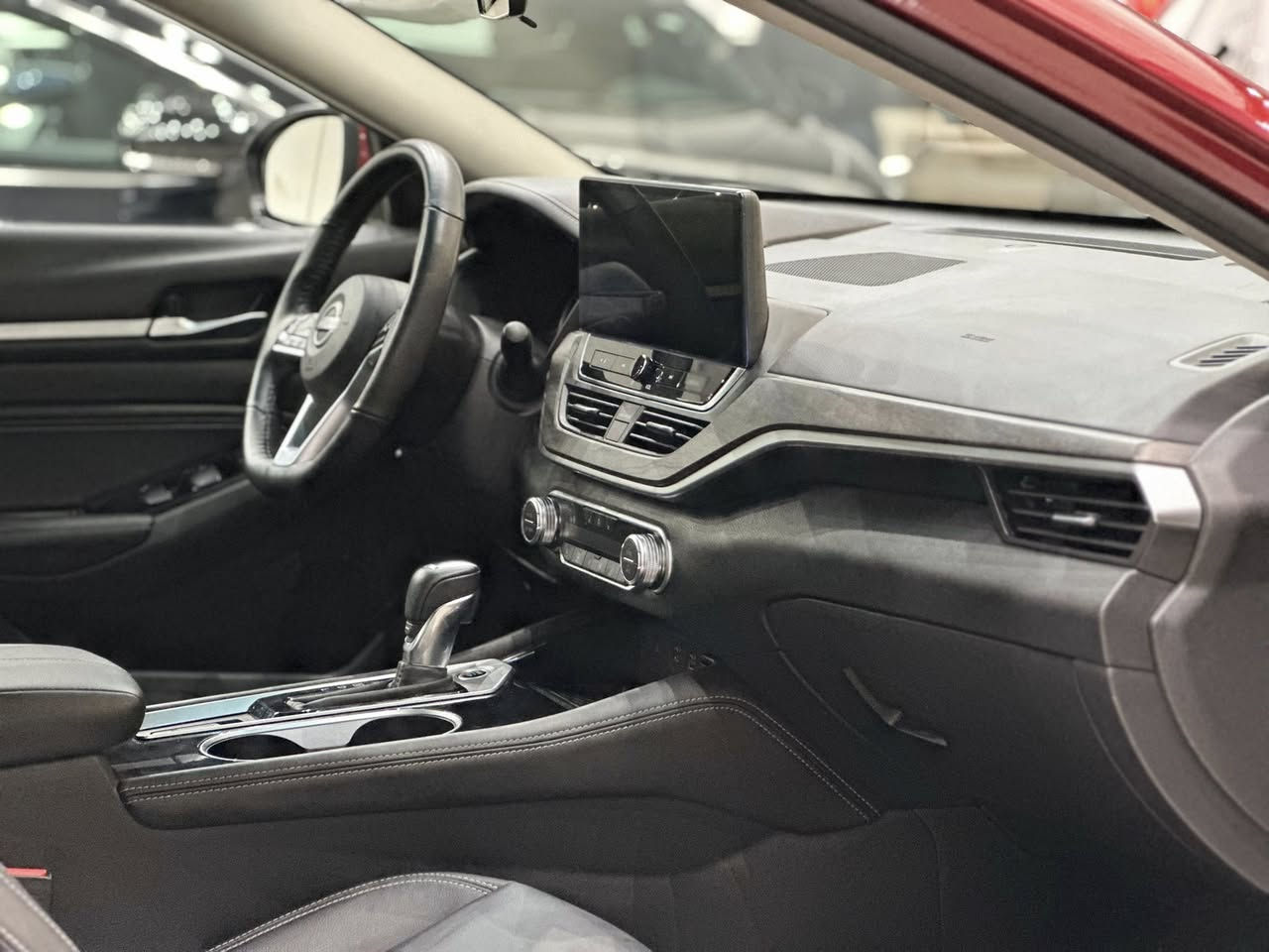 نيسان التيما 2023 SL فول. فتحه جلد 5 كامر. جاملغ ربع بوند بدون داخل بدون ايرباگ $165
***********
***********
