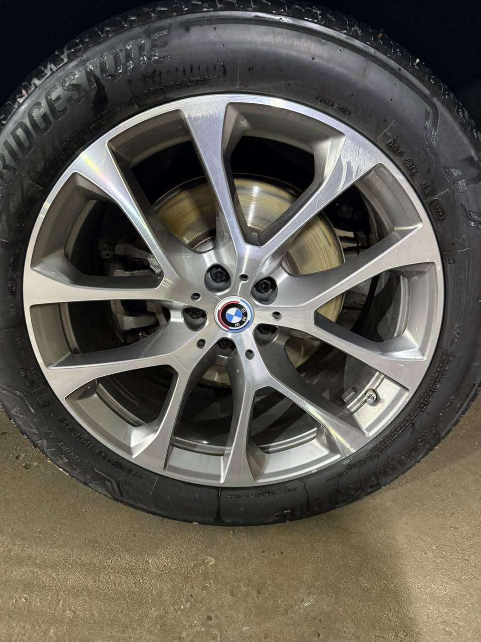 ويل اصلي BMW X6
مال سياره 2023
جديد بدون ضرر 
ب700$
***********
