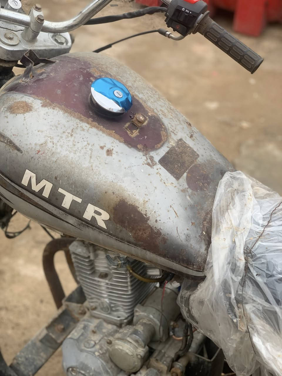 السلام ستوتة امتيار شغالة كهربائيات بدون أوراق السعر 650 بيهة مجال قليل هاذة رقمي ***********
