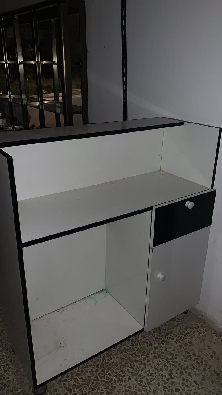 فاترينات وكاشير  وفاترينا كزاز كلها حطاطه قيمها وخذها بما يرضي الله وليريد جام خانه ايضا


**إذا كنت صاحب هذا الإعلان وتريد حذفه لأي سبب، رجاءا أرسل رسالة إلى الدعم الفني**