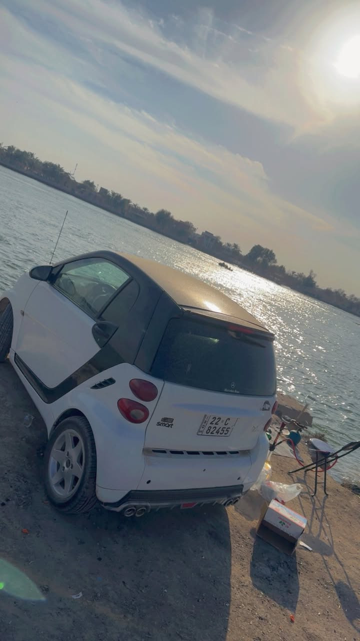 السلام عليكم 
سمارت للبيع موديل 2012 فول بانوراما كلش نضيفه وماناقصها شي سعر 70 وبي مجال مكانها البصره 
***********
