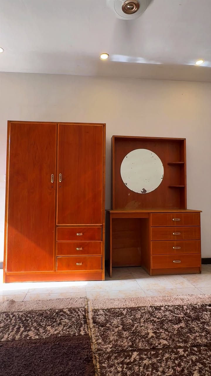 للبيع غرفه صاج نفر واحد درجه ممتازه سرير مخزن وميز تواليت وكنتور بابين السعر 250 الف مع دوشك أسفنج


**إذا كنت صاحب هذا الإعلان وتريد حذفه لأي سبب، رجاءا أرسل رسالة إلى الدعم الفني**