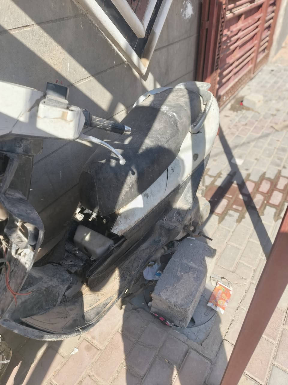 السلام عليكم كامكو بوليسي الدراجه شغاله عطلت الكابريتر قبل فتره ويرادلها باتري ابيع كوم حديد قيم بما يرضي الله مكاني كربلاء  ملحق الفارس ***********
