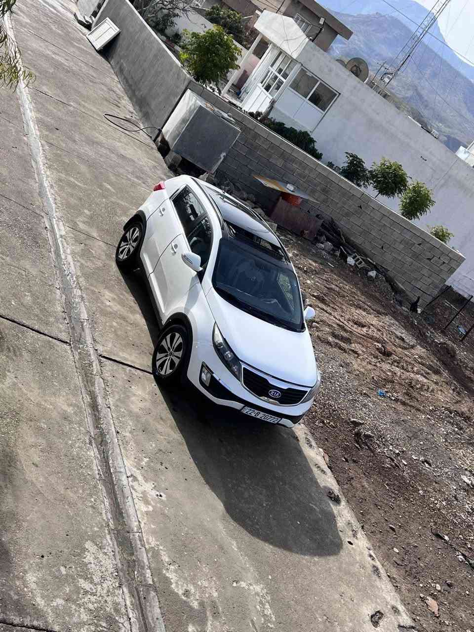 کیا سپۆر تاج 2011 بێ سبوغ تەنها دو دەرگاکەی دواوەی دوشوینی بچوکی ساردە پانۆراماو ڤۆلیۆم تابڵێی جوانە
تەنها جوابی تیل ئەدەینەوە لەگەڵ رێزم
*********** رانية, السليمانية
