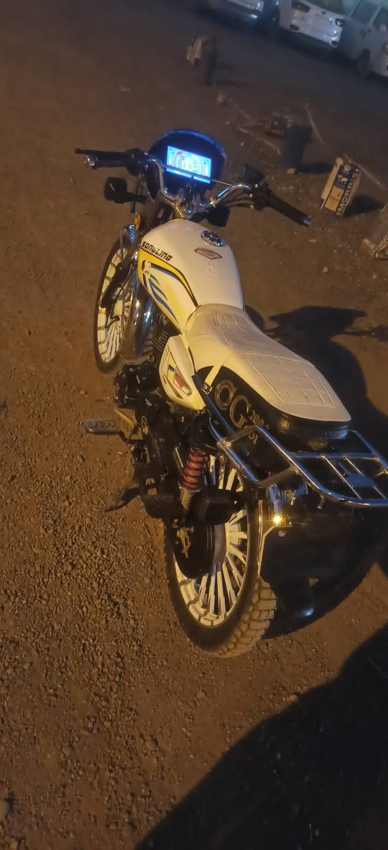 سلام عليكم دراجه سونك موديل 26 بعده زيرو مكفولة كفاله عامه سعر 850 بيه مجال حك جيه  رقمي بي وتساب متواجد مكاني بغداد ابو غريب قرب سلاميات ***********
