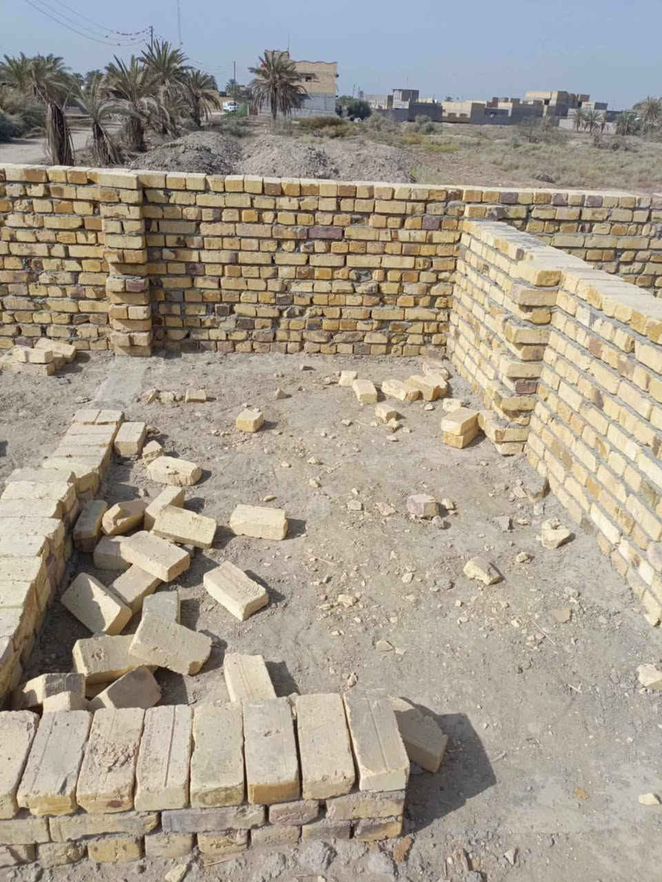 السلام عليكم
للبيع قطعه طابوا زراعي سند 25 مساحه 200 متر مع 8000 طابوكه كدام  العين بيهن مبنيات وبيهن بعدهن بوكس شغل درجه اولى وبتلو ملبوخ ومزفت ومدفونه وجاهزه  قريب حولي الجديد تقريب 150 متر خلف الدله قريب مجمع المصلاوي 

للاستفسار *********** وشراي بخدمته
