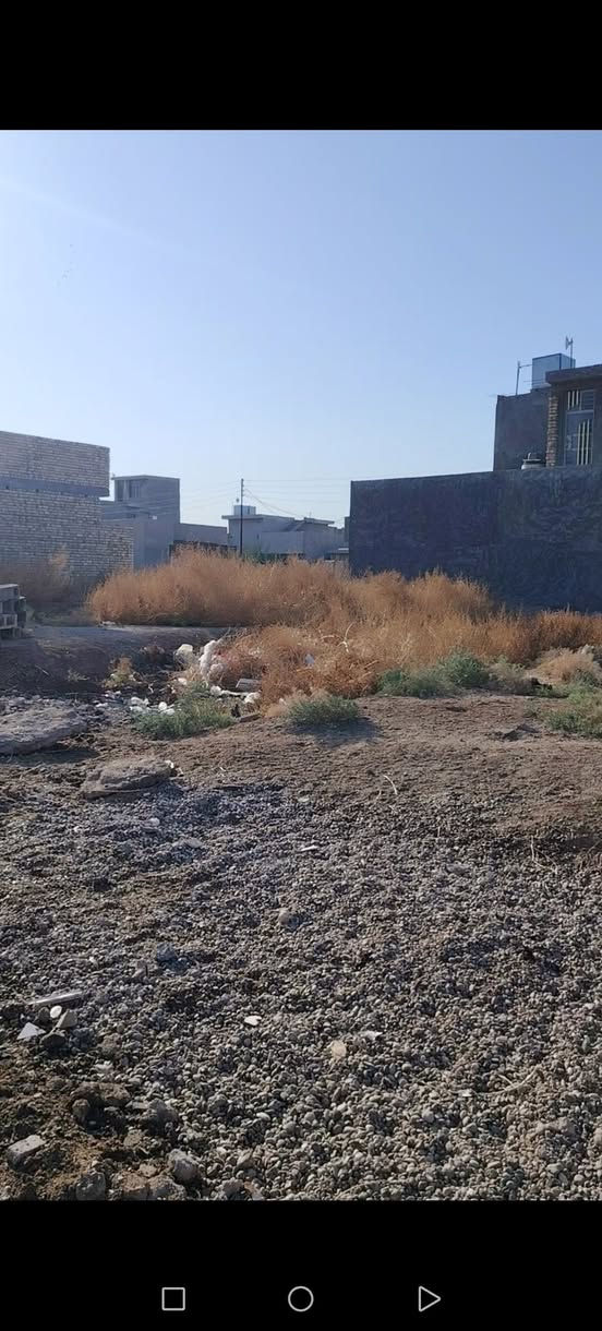 قطعة 100 م  نزال 20 والواجهة 5 
سند ٢٥ في منطقة الشيخ أسماعيل
الأرض غير مدفونة!
سعرها 14 مليون وبيها مجال 
***********
***********
