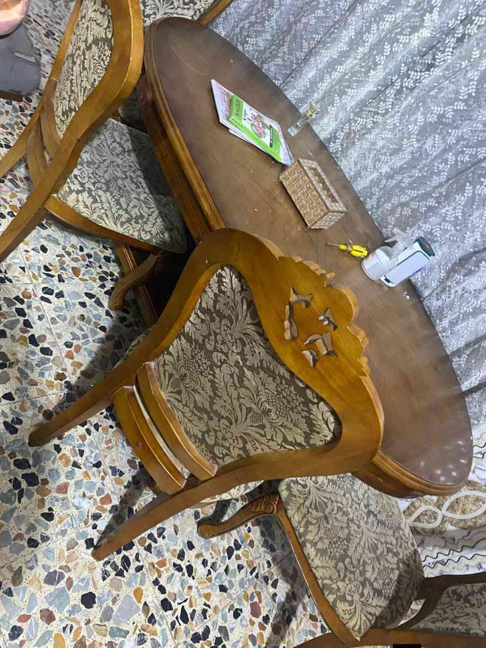 اغراض بيت للبيع  + كنتور خمس بيبان خشب عراقي مصبوغ رصاصي + اسرة ابو نفر عدد 2 + ميز مرايه ومراية


**إذا كنت صاحب هذا الإعلان وتريد حذفه لأي سبب، رجاءا أرسل رسالة إلى الدعم الفني**