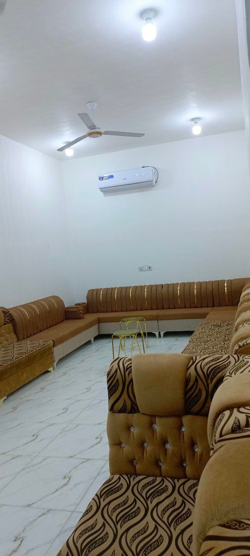 بيت زراعي في ازديناويه قرب صفي الدين  مساحته 220 متر كله طابوك وصب رباط وصب السقف كونكريت بيه دوانيه طولها 8 امتار وعرض 4 وغرفتين الطول 5وعرض 4 وصاله طولها 8 امتار ومناور 2 و4 صحيات داخليه وخارجيه وطارمه كلش جبيره البيت جاهز من كل النواحي للاستفسار الاتصال على الرقم ‏‪***********‬‏
