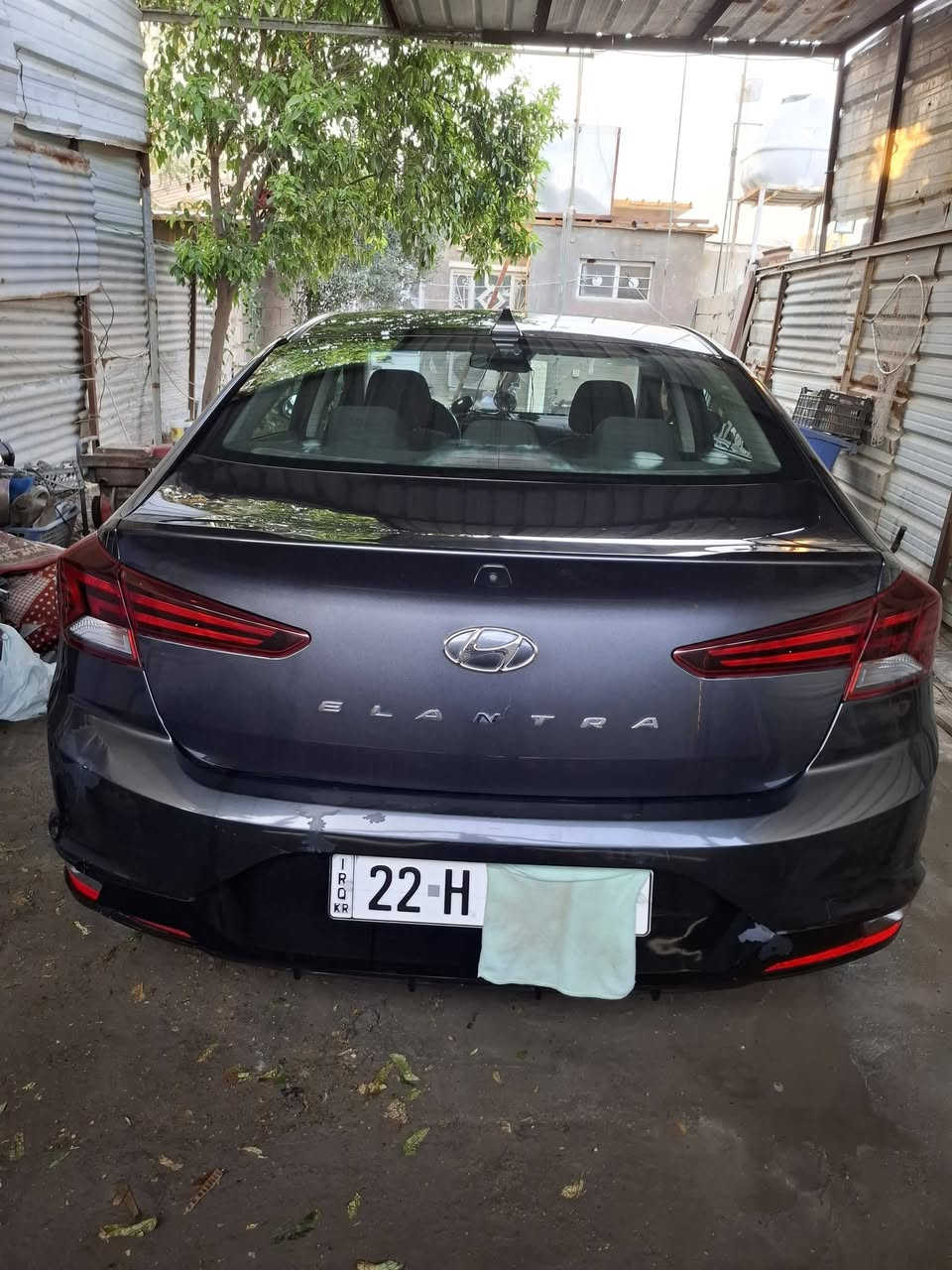 السلام عليكم

النترا موديل 2020 وارد امريكي 
السيارة حادثهة بنيد وجاملغ الايسر فقط بدون دواخل 
والباقي كلة مكفول 
محرك ٢٠٠٠ دوش 
السيارة كاملة مكملة شغل واطلع ترايك للبصرة 
السيارة باسمي رقم اربيل تريد تحويل تريد وكالة اني حاضر 
السعر ١٦٥ وبيهة مجال للطيبين مكان السيارة بغداد جسر ديالى القديم 
***********
