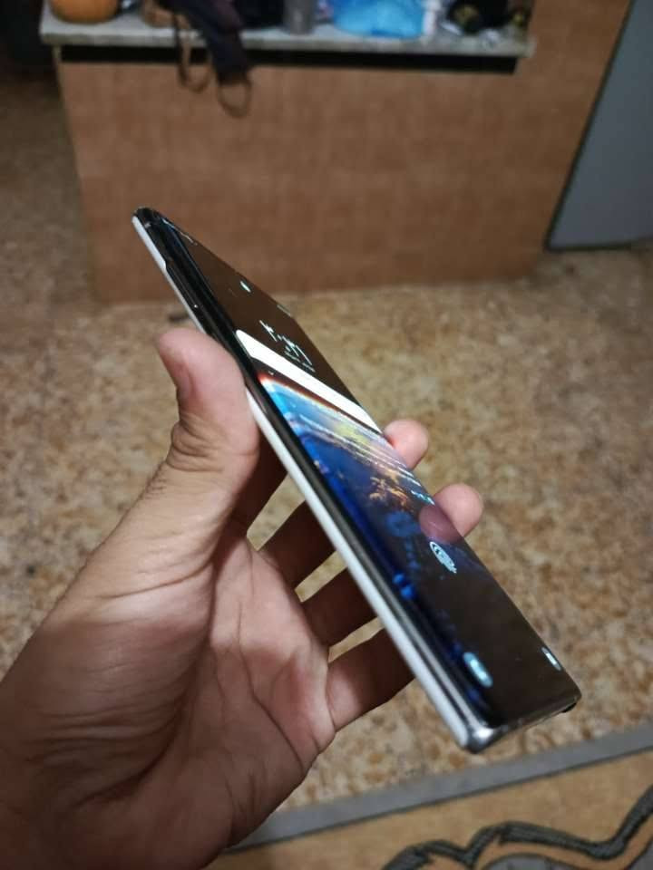 نوت 10 بلاص ذاكرة 256 بي فطور بل شاشة جهاز فول سعرة 230 الف وبي مجال او مراوس
مكاني ....بغداد .... بشعب ...حي اور 

 رقمي...*********** وتساب مازنجر
