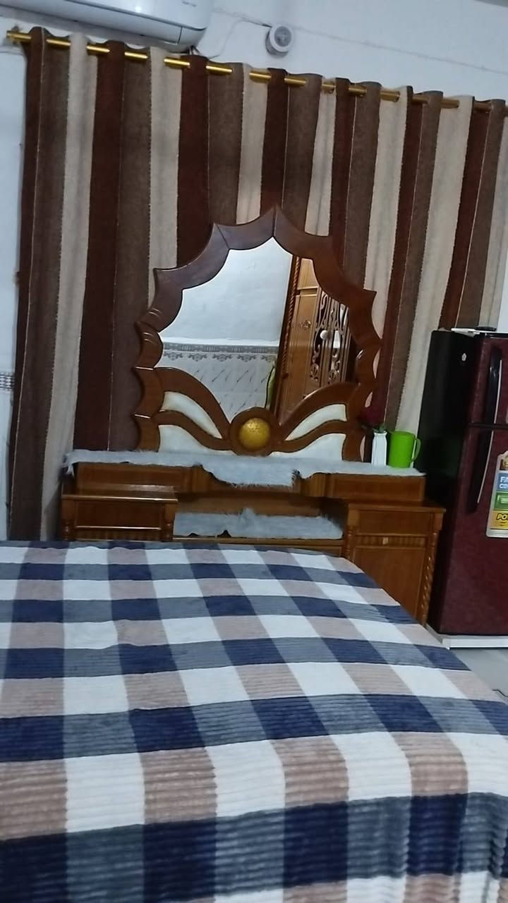 غرف اخشاب ام سته تزكام  للبيع العنوان الماجديه انا مكلف بالنشر الشراي اتصل على رقم ***********
