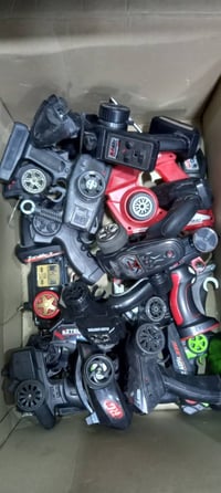 من رخصة الأدمن  ١١٧ ريمونت شرط كلهن فاحصهن وشغالات 80 الف شامل التوصيل...