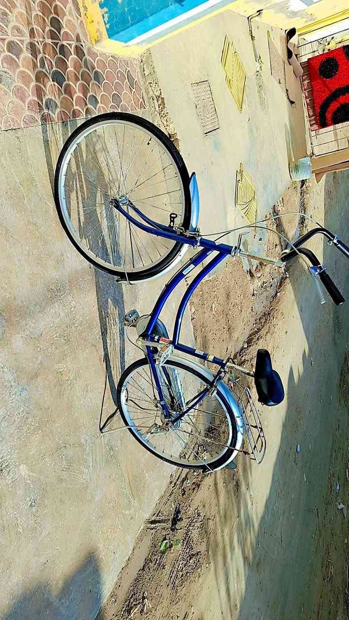 بايسكل للبيع نظيف بس احتاج له شو اللي ورا سعره85 رقم الهاتف ***********
