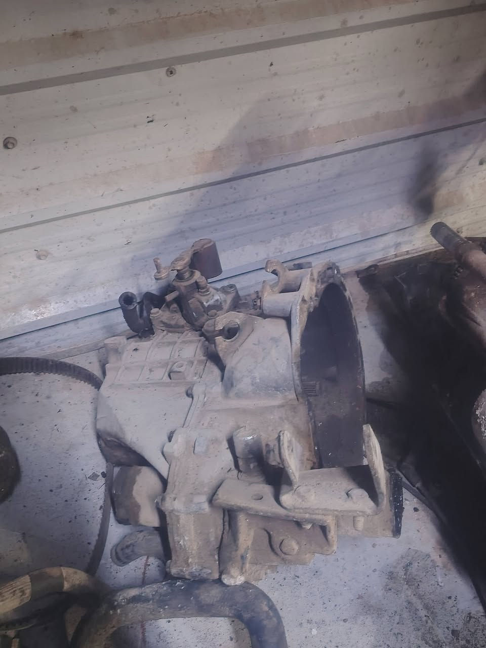 سلام عليكم تفصيخ سايبه بيجو سمند جيلي سي كي وجميع انواع السيارات اليراني والصيني العنوان شهداء البياع قرب جامع الكبيسي ***********
