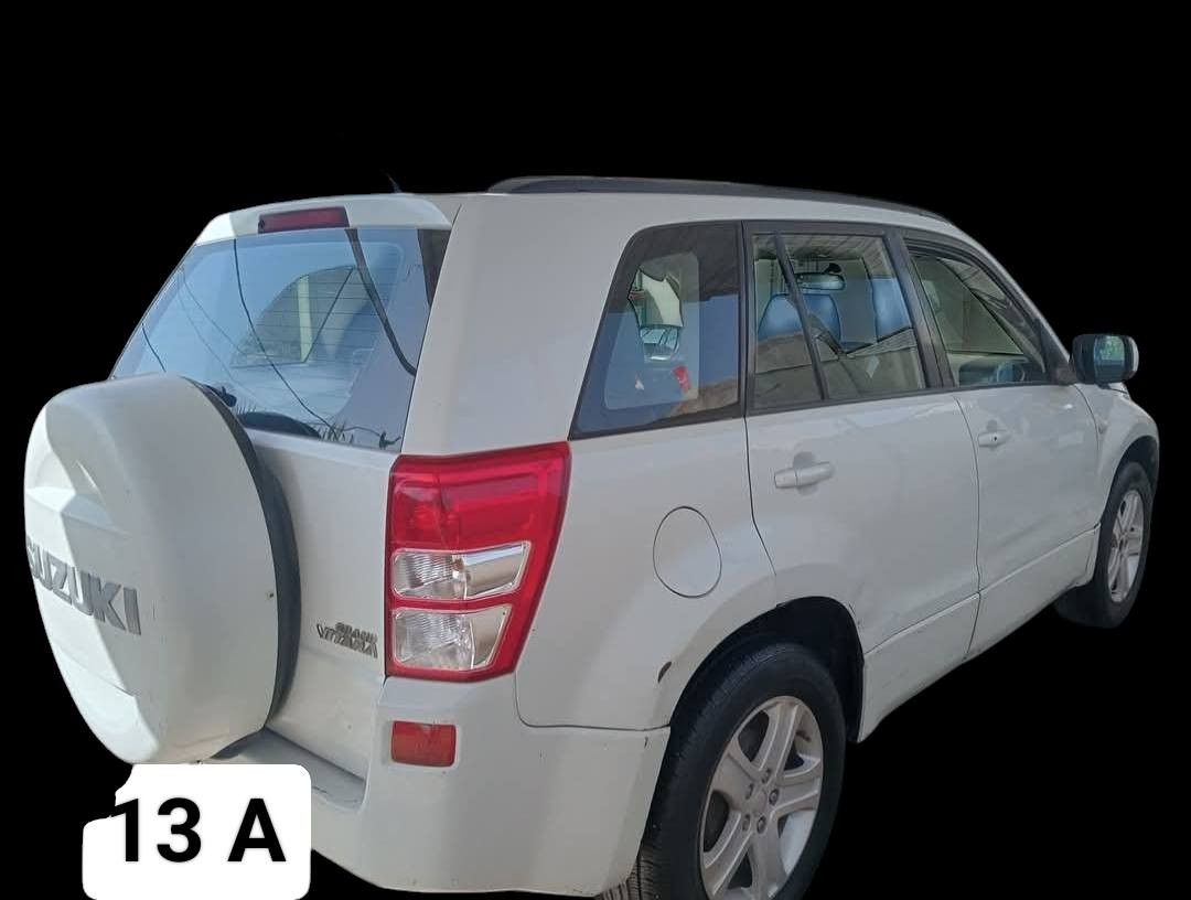 للبيع 70 ورقة
سوزوكي كراند فيتارا موديل 2007
لون أبيض رقم أنكليزي دولي
محرك حجم 2000 أربعة سلندر
دفع رباعي كل شي بيها شغال تدفئة تبريد كهربائيات ميكانيك حداده مبيها أي نقص
العنوان بغداد نواب ضباط الأمين قرب مركز شرطة الأمين
للاستفسار ‏‪0772 460 2569‬‏
