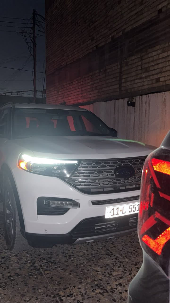 فورد اكسبلورر. |   2023 Explorer 
لمتد Limited 
فول عدا الفتحة
المواصفات العامة:
- اوتو هولد
- ⁠تحديد مسار
- ⁠تدفئة تبريد كشنات
- ⁠تدفئة كشنات الصف الثاني
- ⁠محرك 4 سلندر تون توربو 
- ⁠ نظام الكاميرات المحيطية بزاوية 360 درجة.
- ⁠مثبت السرعة التكيفي (Adaptive Cruise Control) مع ميزة التوقف والانطلاق وتحديد منتصف المسار.
- ⁠نظام التحذير من الاصطدام الأمامي مع مكابح الطوارئ التلقائية (AEB) ورصد المشاة.
- ⁠نظام مراقبة النقاط العمياء (BLIS) والتحذير من حركة المرور المتقاطعة عند الرجوع للخلف.
- ⁠ حساسات ركن أمامية وخلفية.
- ⁠كار بلي
- ⁠كشنات vip
- ⁠ الإضاءة: مصابيح أمامية وخلفية ومصابيح ضباب تعمل بتقنية LED بالكامل.
- المرايا الجانبية: قابلة للطي كهربائياً، مدفأة، وتحتوي على إشارات انعطاف وإضاءة ترحيبية.
• صندوق كهرباء
• ⁠التكييف: أوتوماتيكي ثلاثي المناطق (تحكم منفصل للسائق، الراكب الأمامي، والمقاعد الخلفية).
• ⁠ميزات إضافية: شاحن لاسلكي للهواتف الذكية، إضاءة داخلية محيطية خافتة (Ambient Lighting)، وستائر يدوية للنوافذ الخلفية.
بالأضافه الى مواصفات اكثر معروفه

الحادث جاملغ امامي وبنيد فقط ..
🔴ضمان سلامه المحرك والكير
ايرباك مرجع سستم
حالة السياره ممتازة شرط الفحص 
واكو ملاحظات بسيطة بالواتس اوضحها للجادين
مكان السيارة بغداد رقم بغداد 
بأسمي تحويل مباشر
سعر 270 
للإستفسار اكثر 
التواصل مع الرقم التالي 
 *********** واتساب.
مكلف بل نشر
