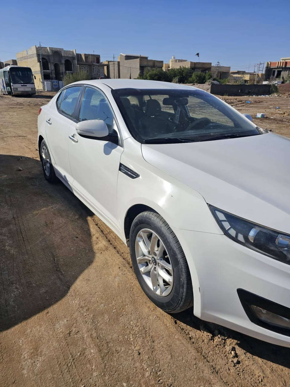 سلام عليكم كيا اوبتيما موديل موديل ٢٠١١مكينه ٢٠٠٠ تحويل مباشر مكانها واسط *********** تصال ع رقم 
سعر ١١٨ وبيها مجال سونار مرفق بالمنشور
