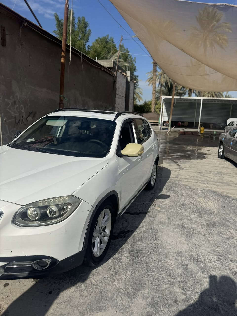 السلام عليكم للبيع سياره بيرلنس موديل 2014 السعر 75بيه مجال قليل حره الشراي يتصل ***********
