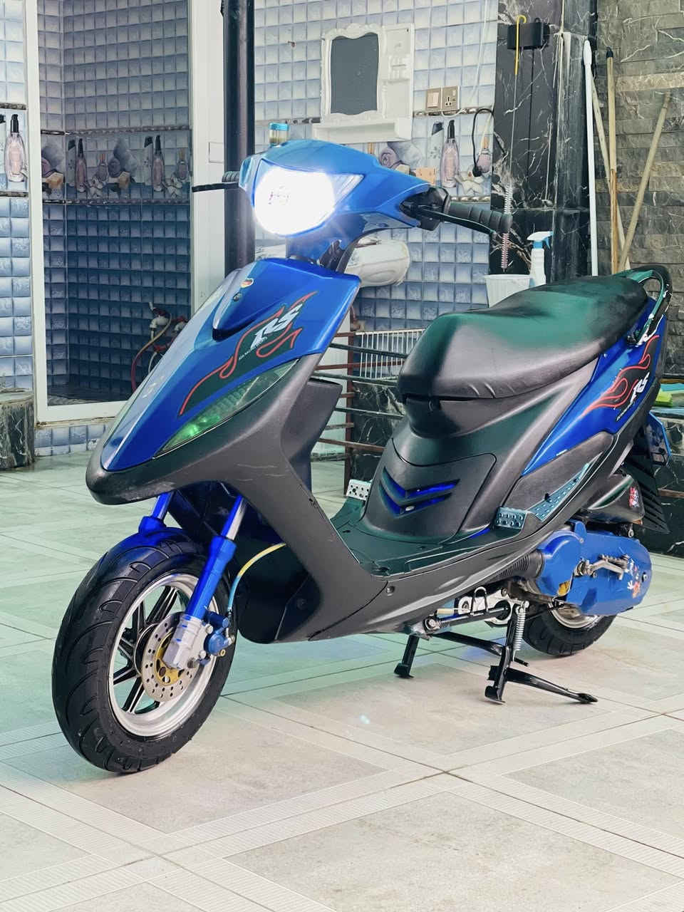 دراجة مكس عدلة ياباني
ماشاالله دراجة سفر نضافة100/100
محرك سفر بوشە 55
شرط لا صرف لابخار صوط اخرس
كهربائيات كامل شغال نكرة سلف
لايت زينون كيجات كلة شغال 
دراجة كفر بل كارتون مابي شخط
دبلات SPORT
ويالة SPORT
كلةجات SPORT
ويالة SPORT
يدت عمبار بريك كدام SPORT
صالنصة FM
تايارات بل كارتون بريكات بل مكان
دراجة فول فرل نشط ماشاالله
مابي اي نقص جاهز 
سعر675
رقم موبايل ***********
عنوان كركوك شورجة يم مطعم حمة ناصر
